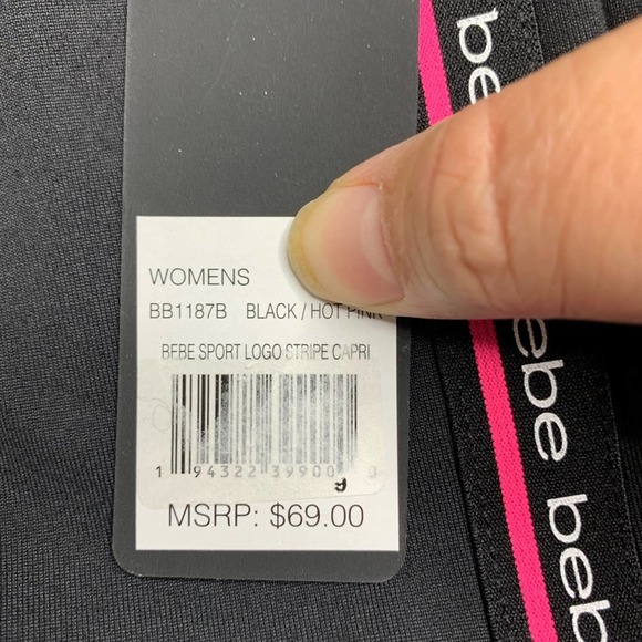 NWT BeBe Sport Capri Leggings - Small - Picture 2 of 4